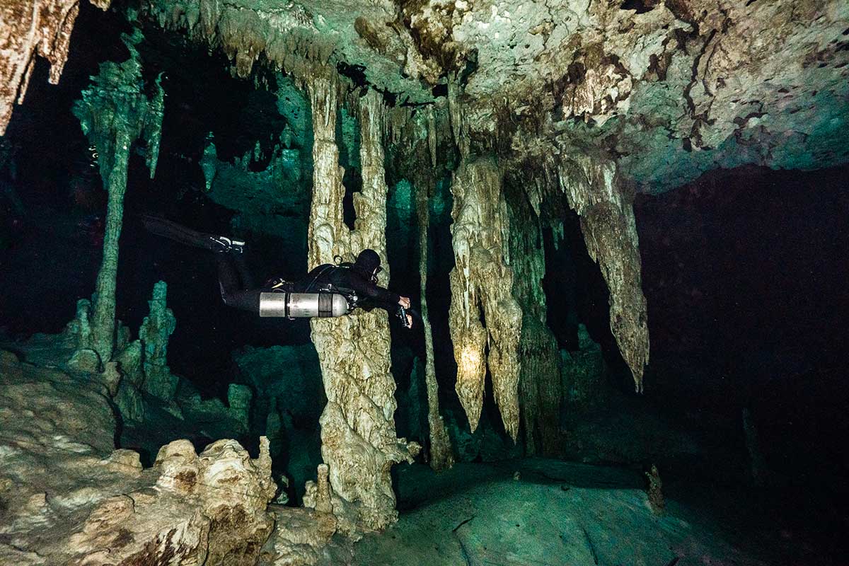 underwater photo cancun